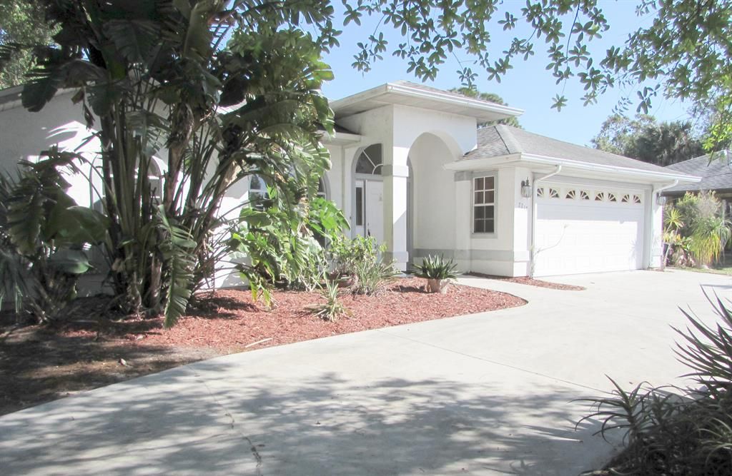 Photo of 2217 SE Melaleuca Boulevard, Port Saint Lucie, FL 34952 (MLS # R10777119)