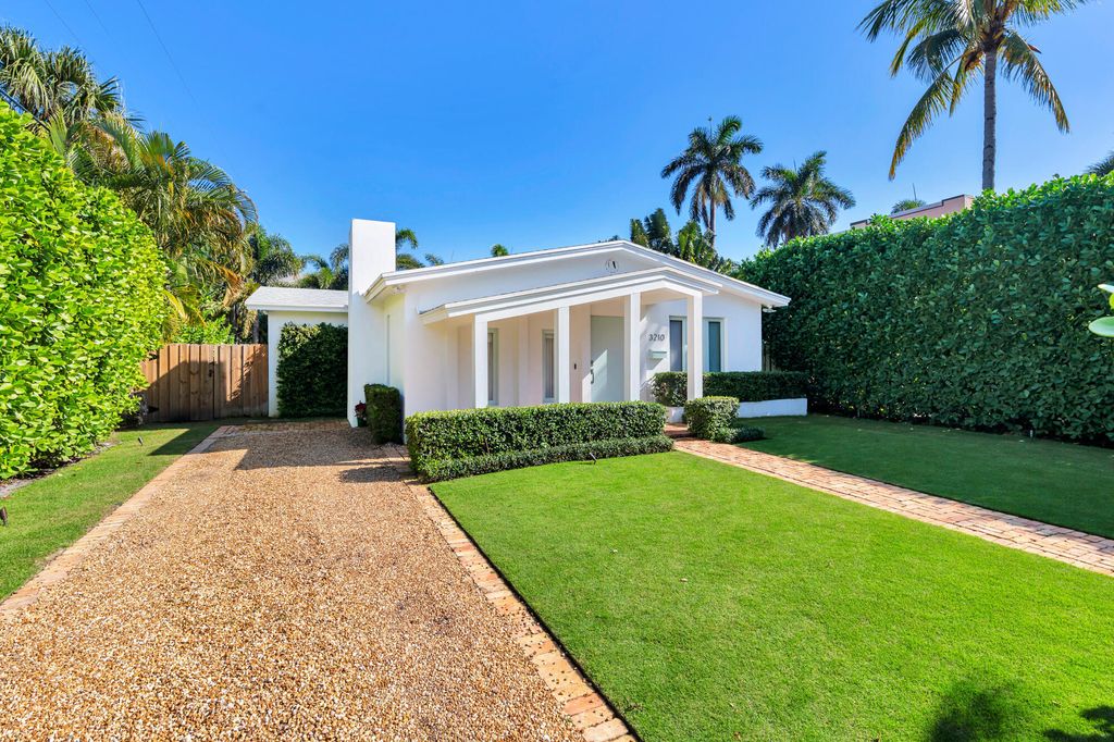 Photo of 3210 Vincent Road, West Palm Beach, FL 33405 (MLS # B26022213)