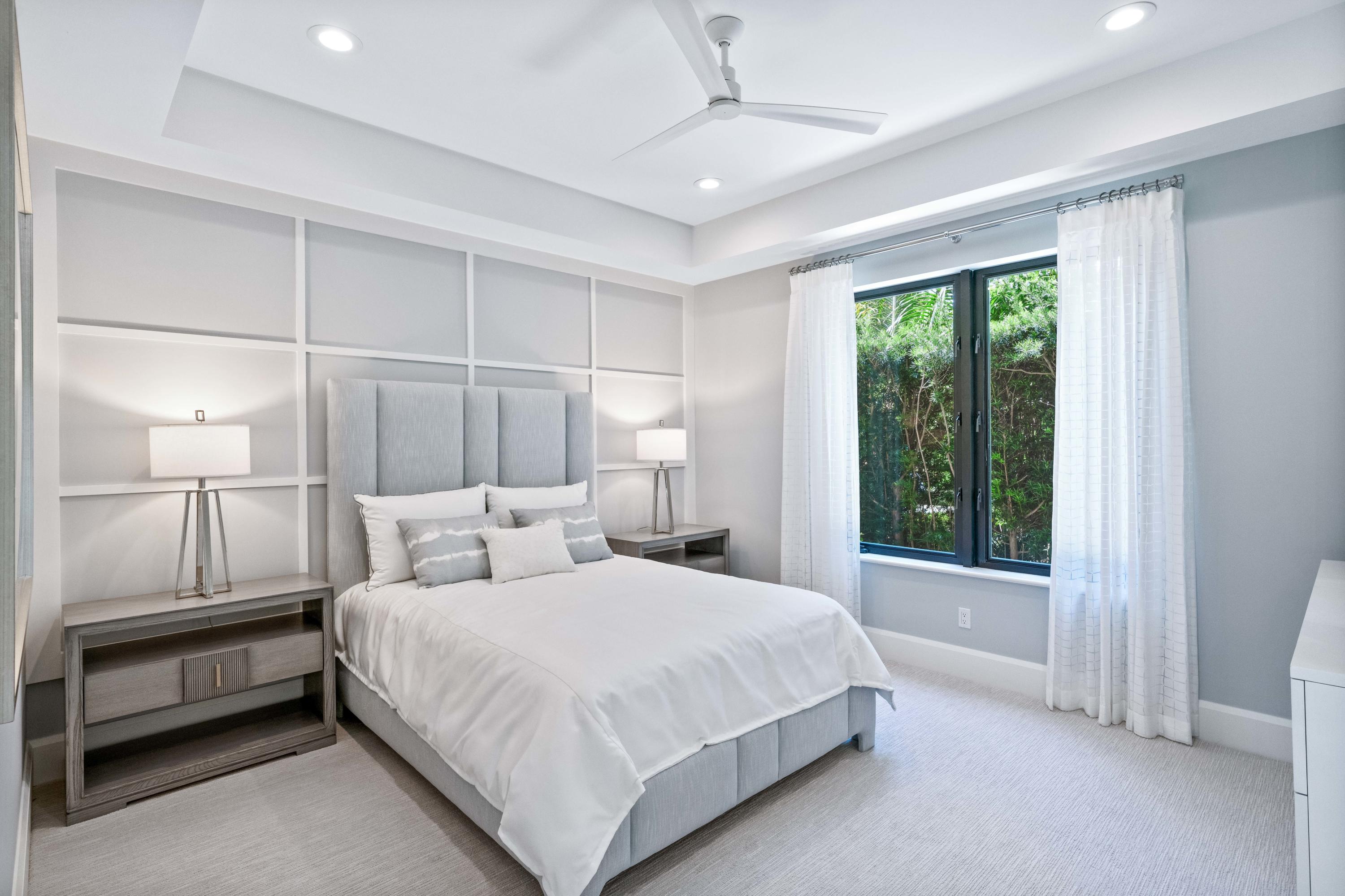 ADMIRALS COVE - Residential