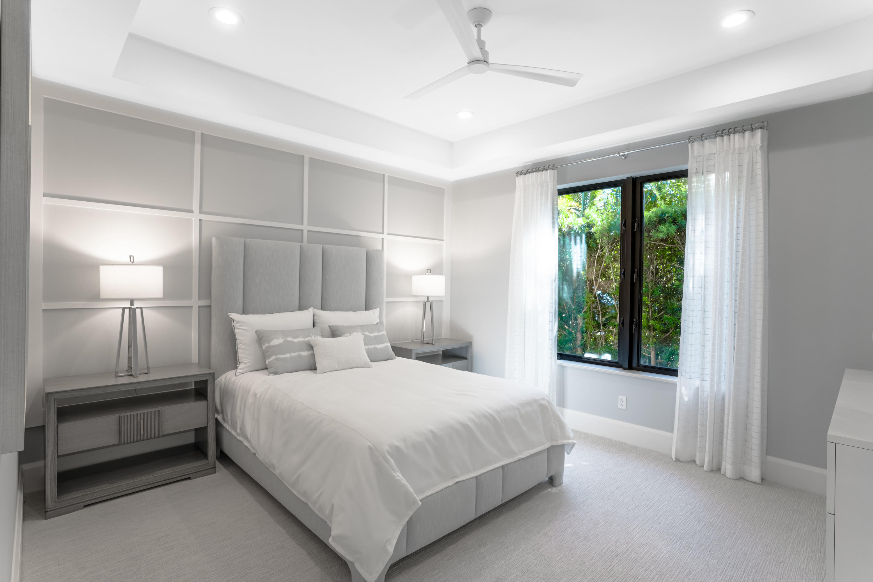 ADMIRALS COVE - Residential