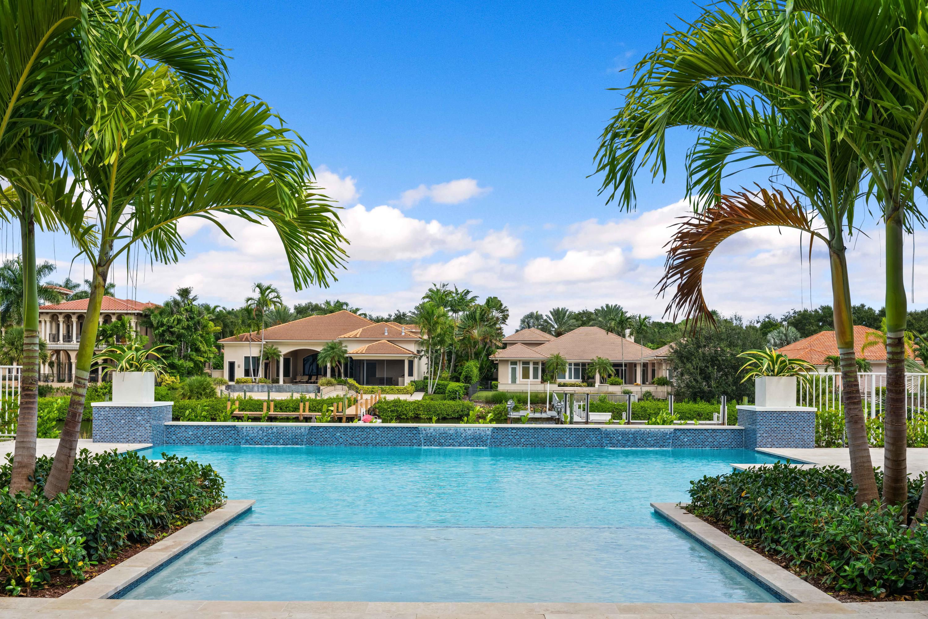 ADMIRALS COVE - Residential