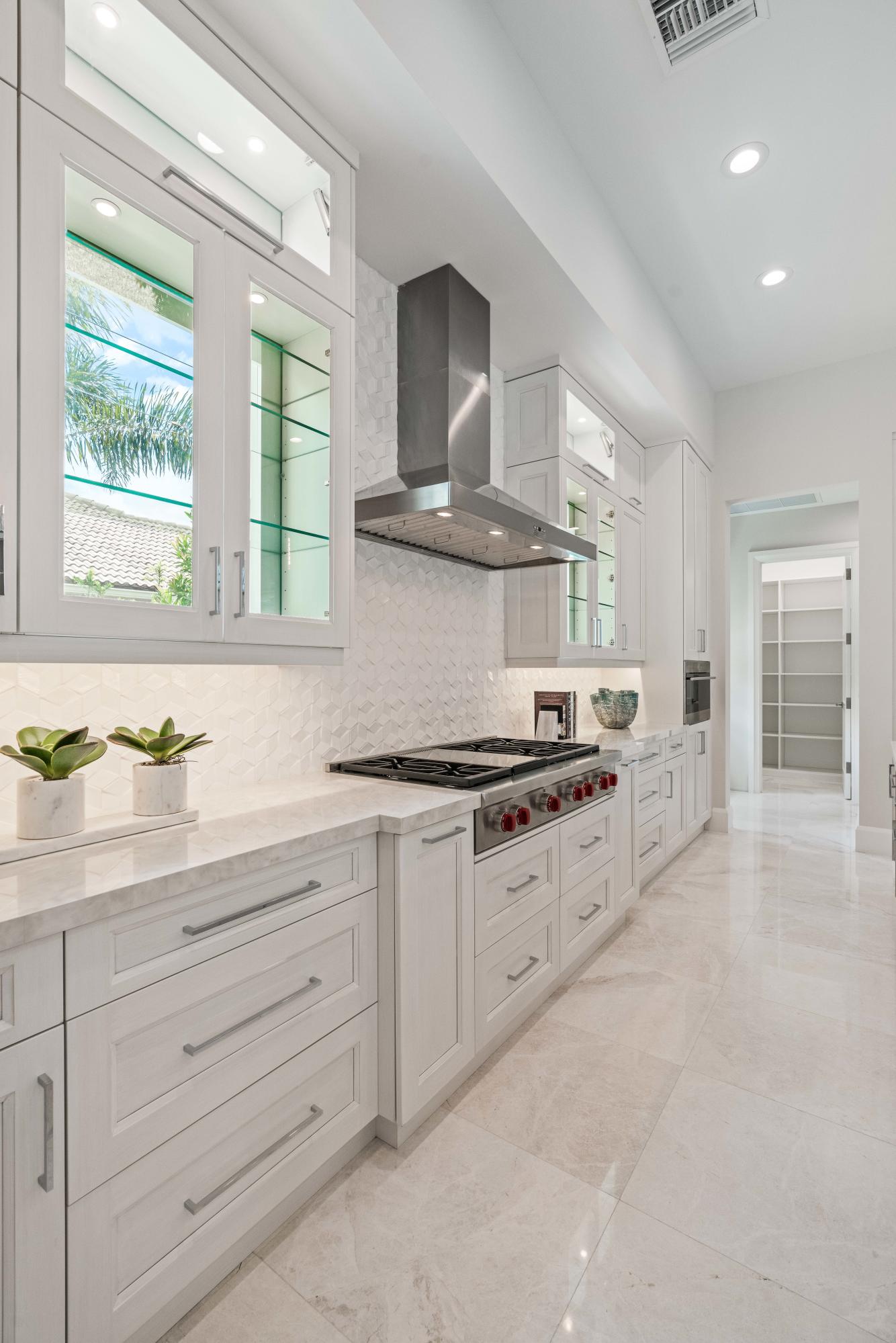 ADMIRALS COVE - Residential