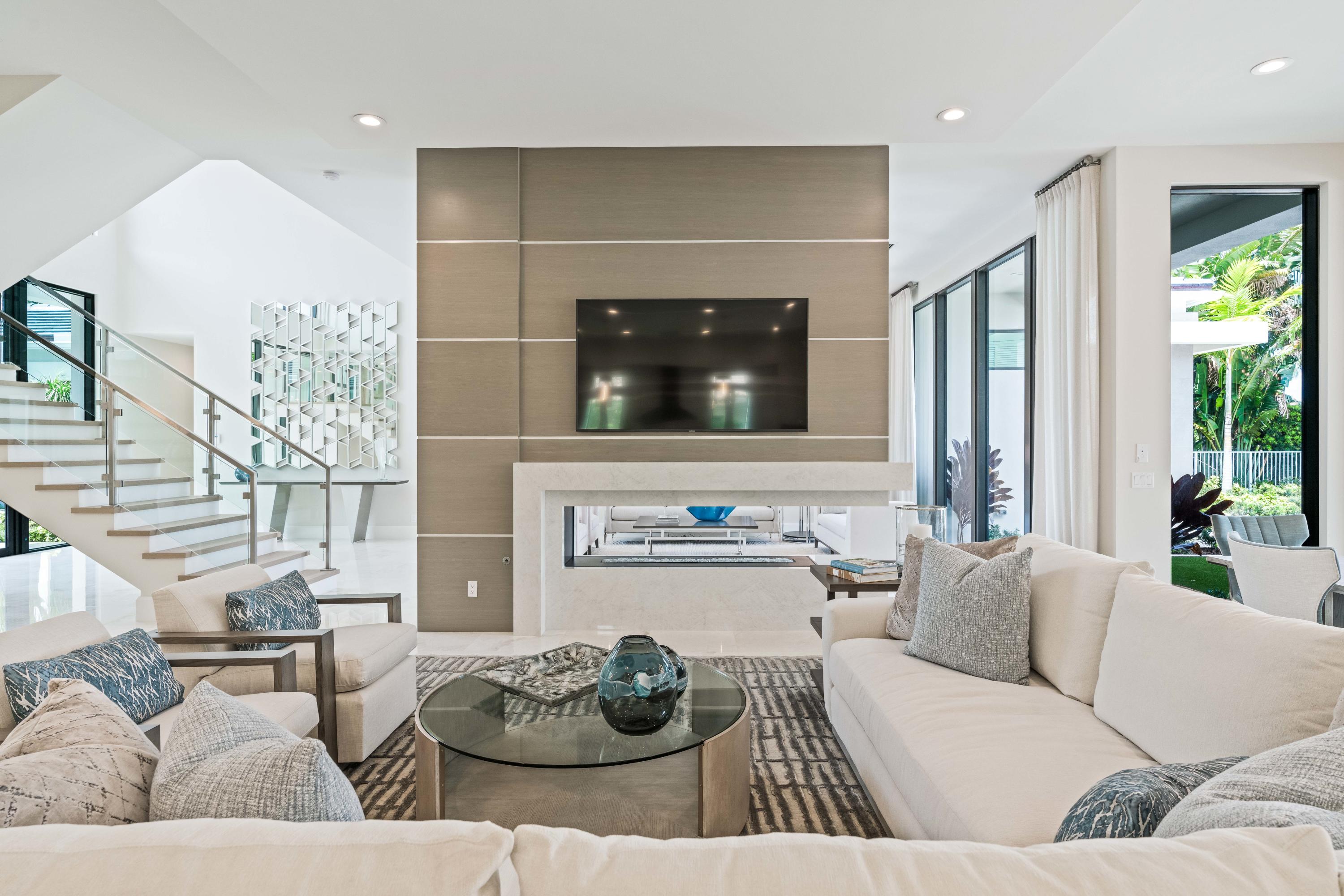 ADMIRALS COVE - Residential