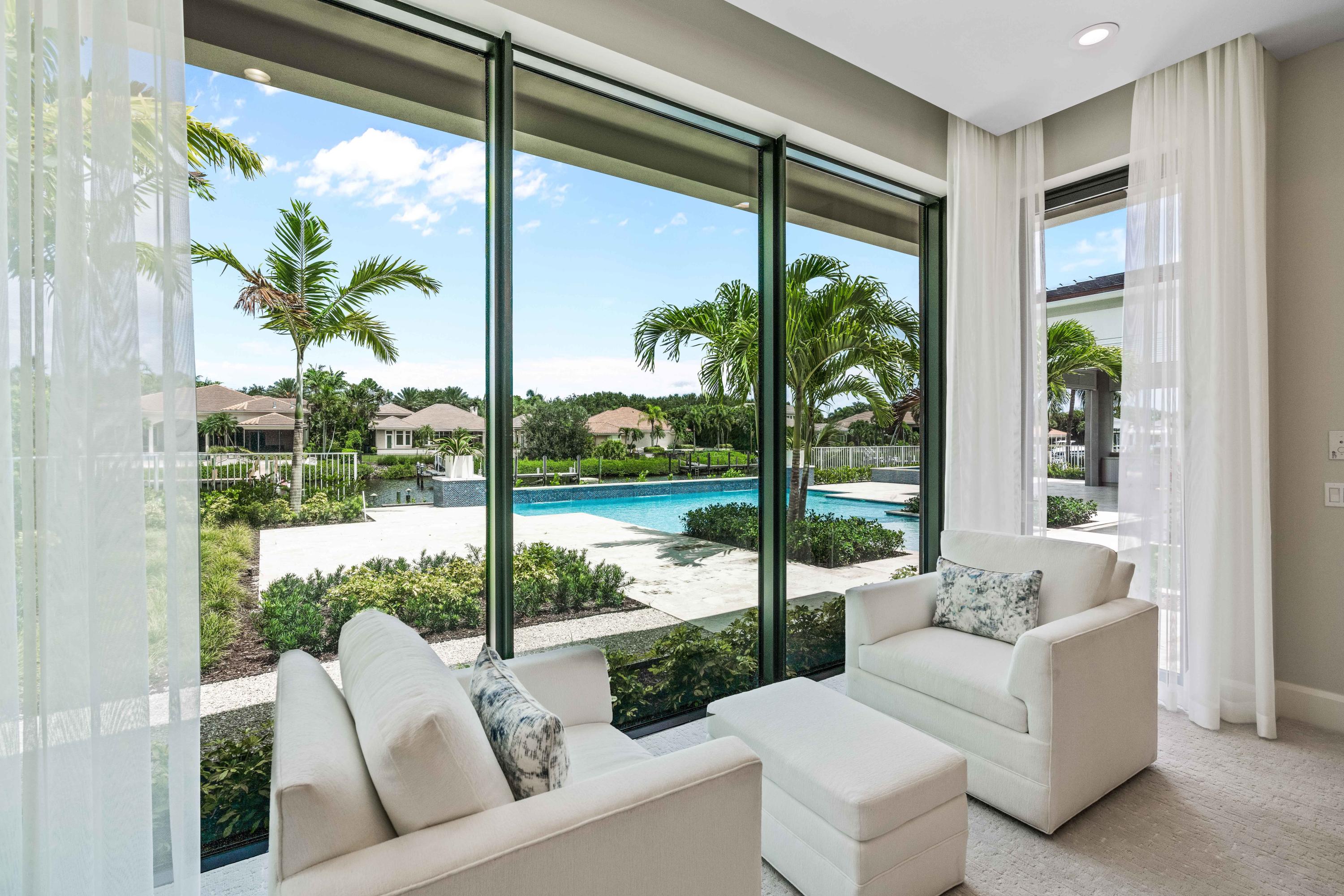 ADMIRALS COVE - Residential