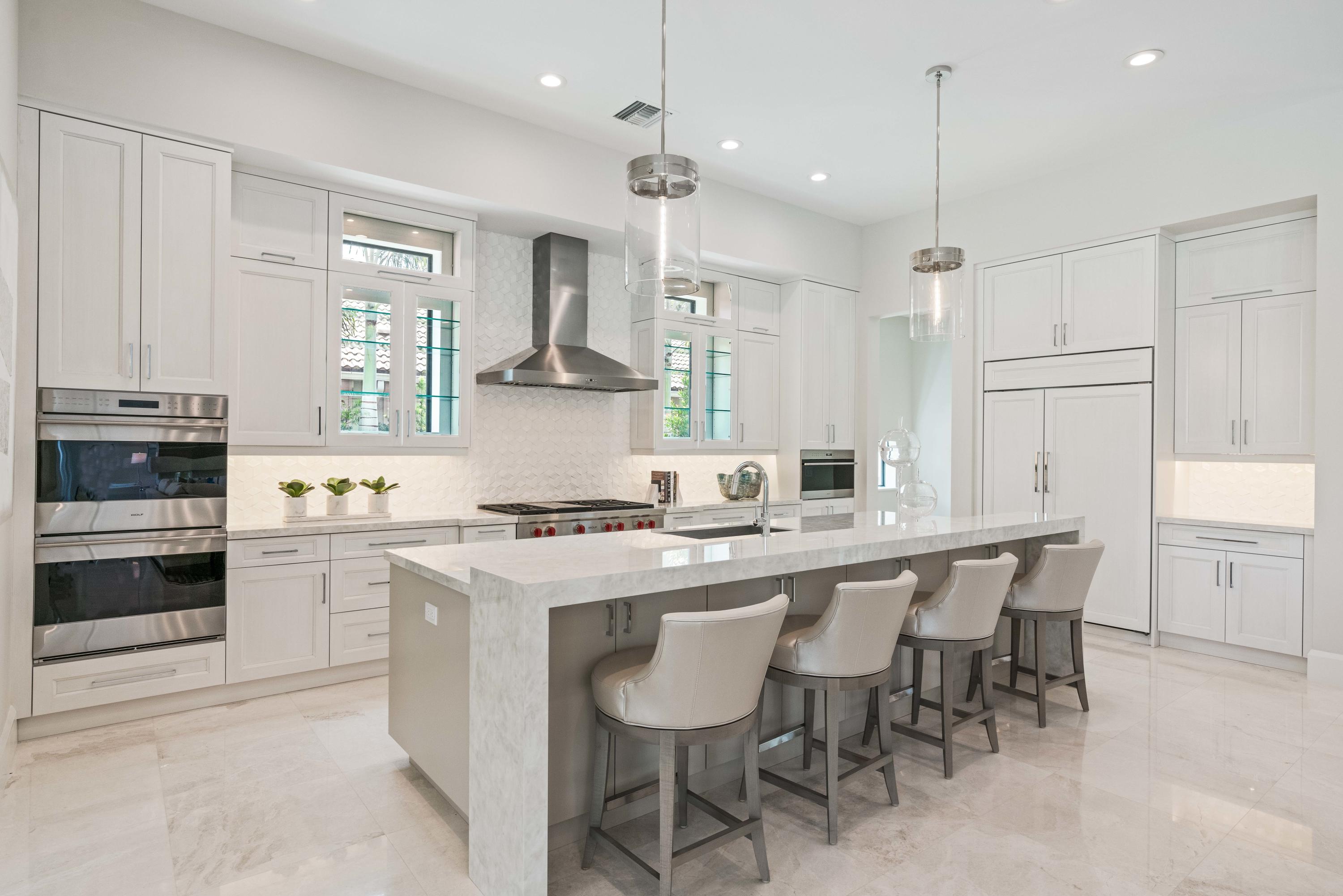 ADMIRALS COVE - Residential