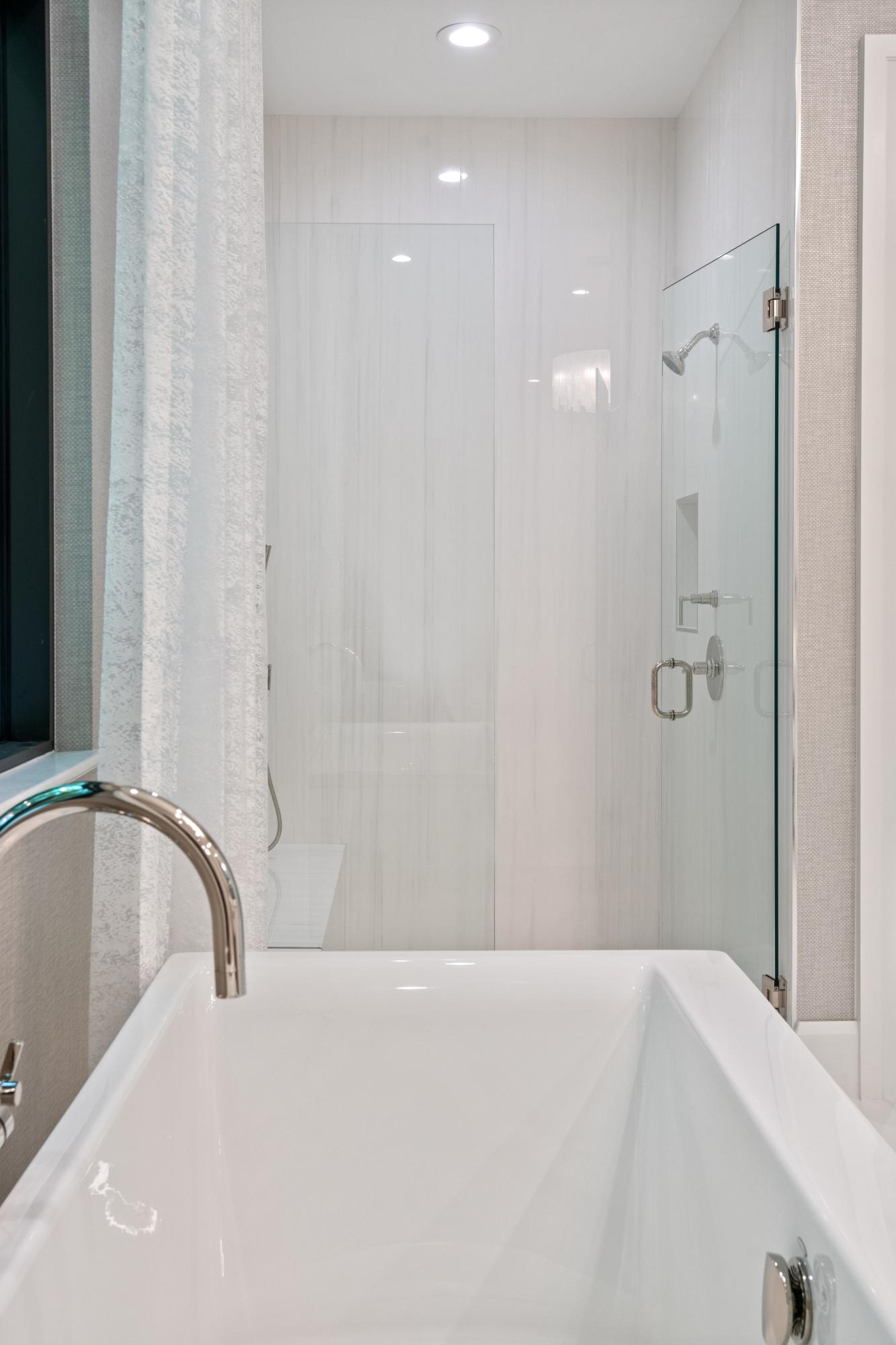 ADMIRALS COVE - Residential