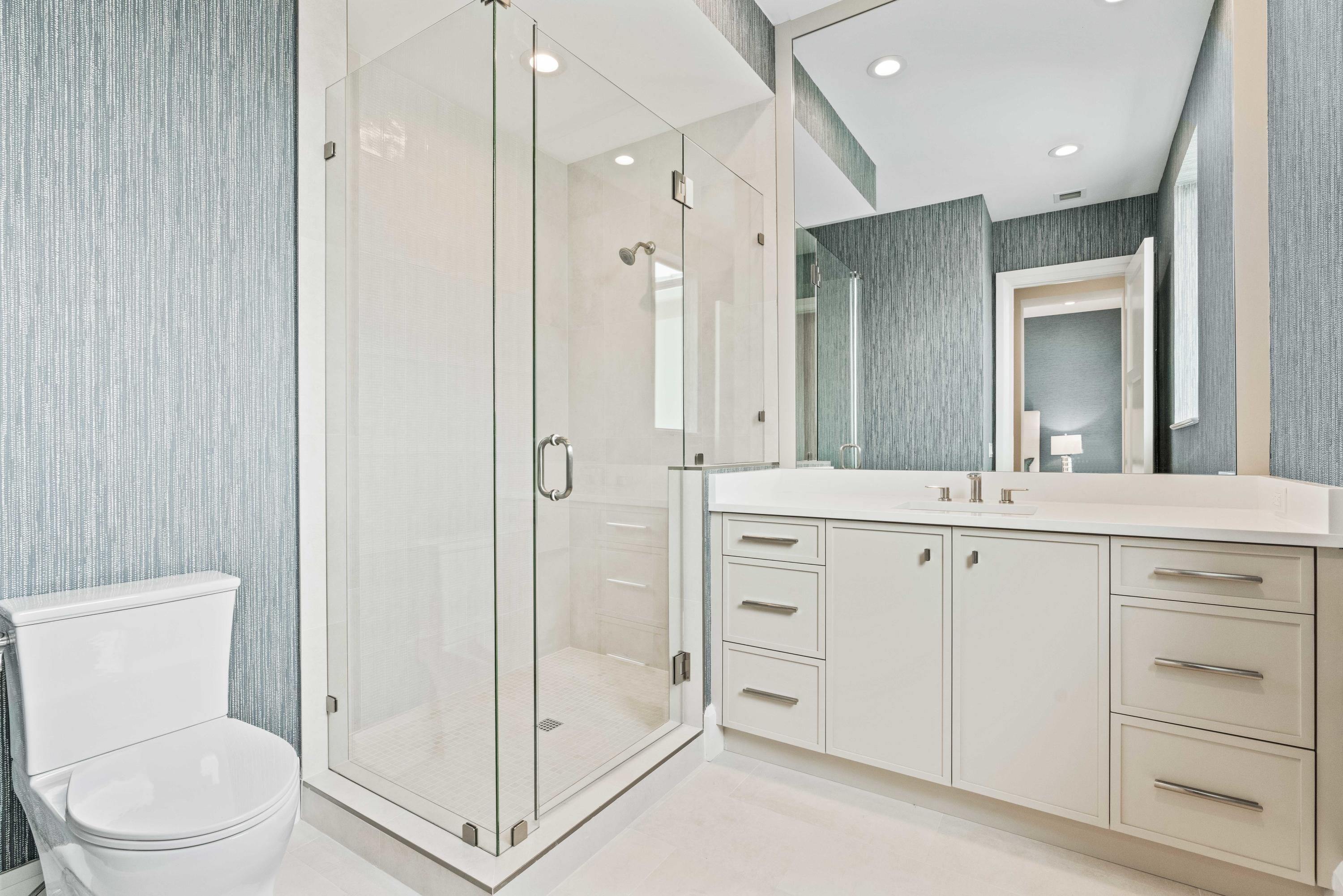 ADMIRALS COVE - Residential