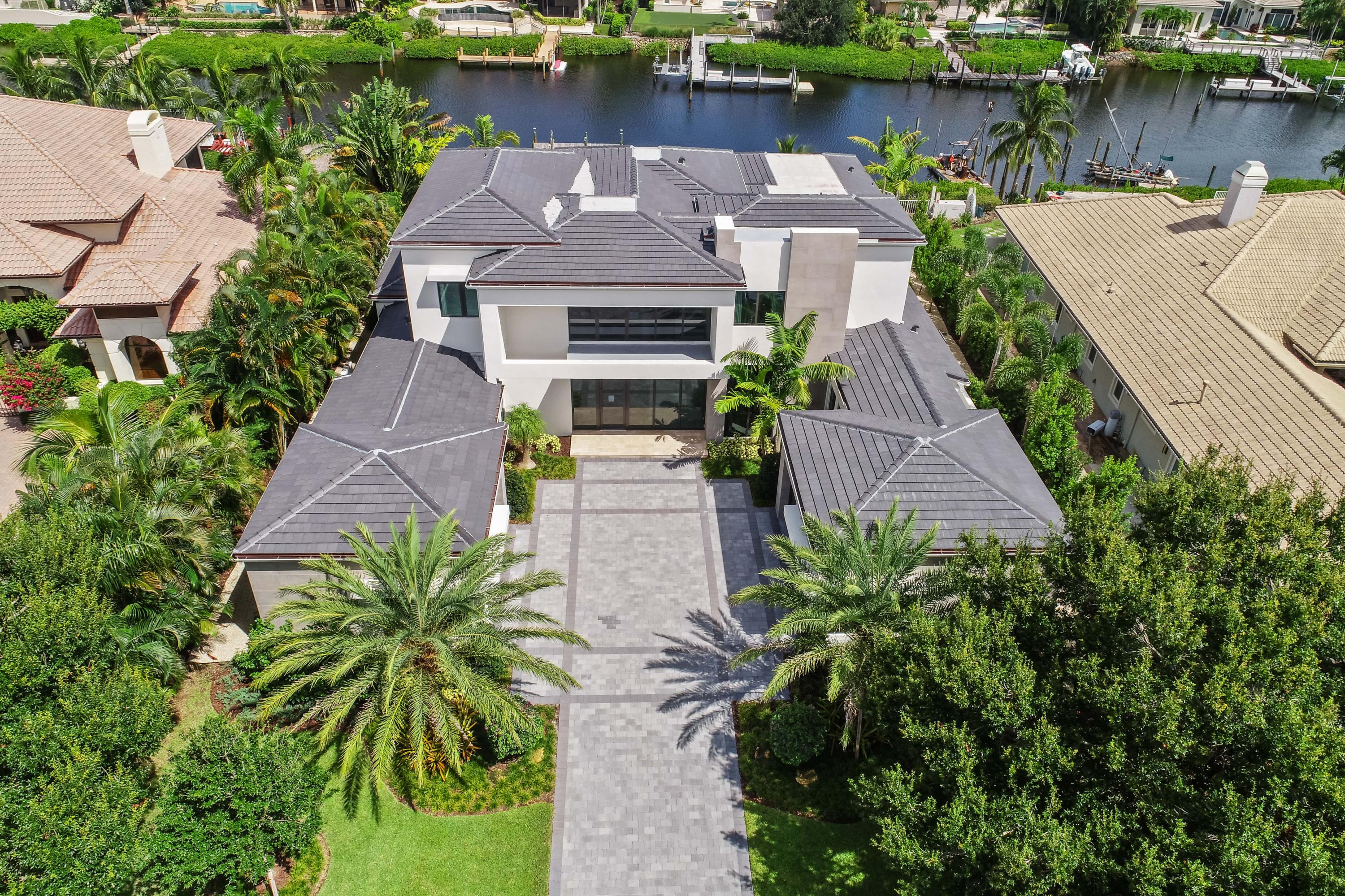 ADMIRALS COVE - Residential