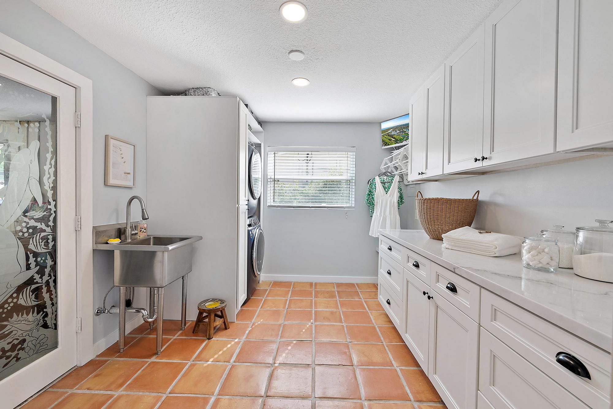 JUNO ISLES 1 - Residential