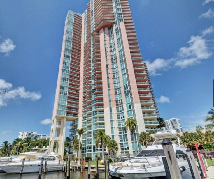100 HIDDEN BAY CONDO - Residential Lease