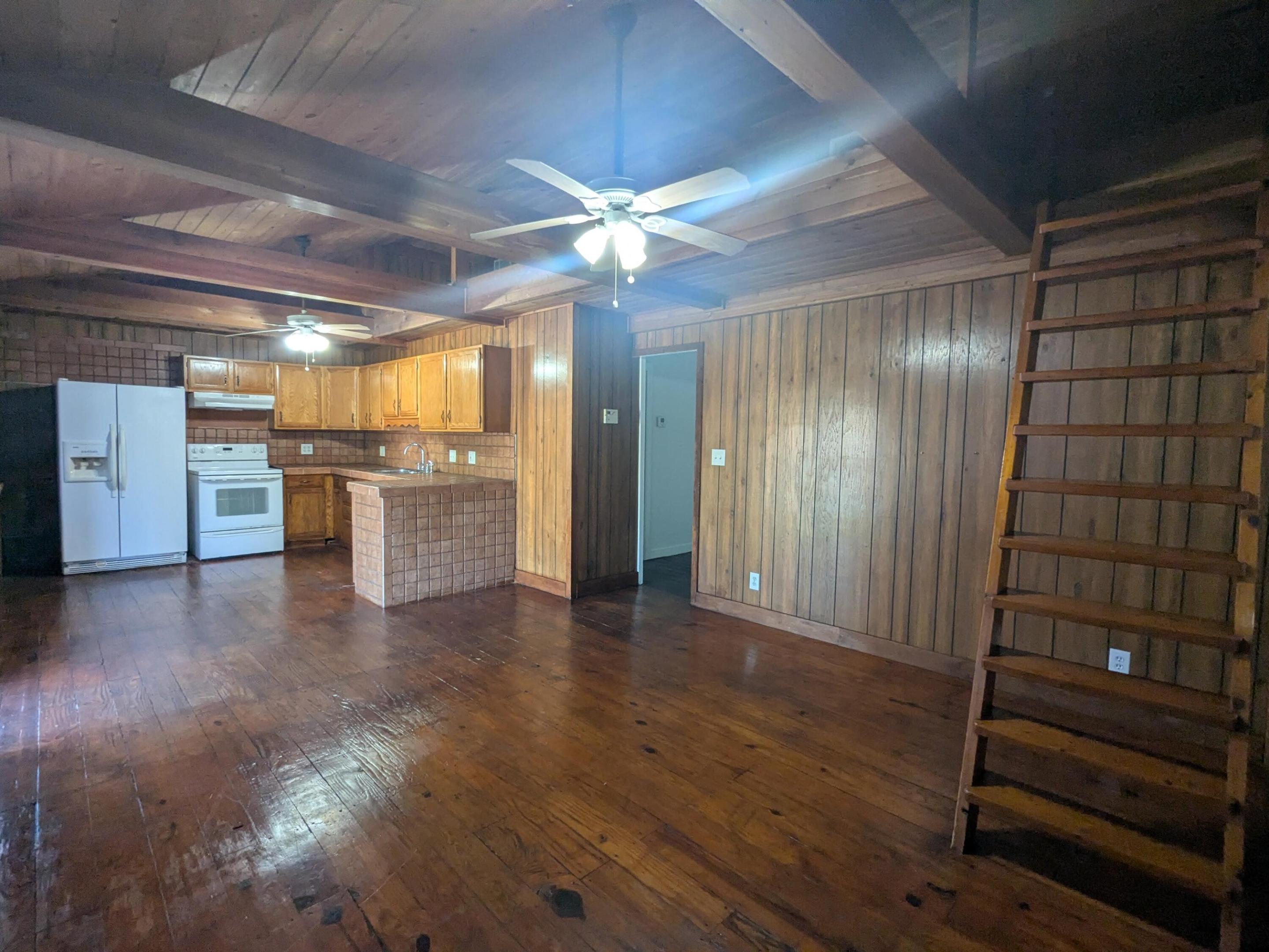 LAKE ECHO - Residential Lease