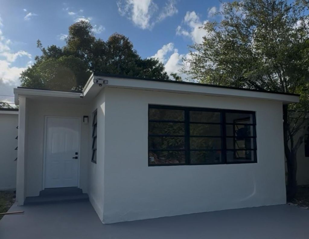 Photo of 1109 NW 15th Ave, Fort Lauderdale, FL 33311 (MLS # F10533378)