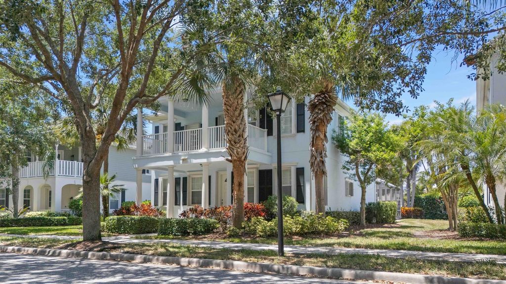 Photo of 2616 E Community Drive, Jupiter, FL 33458 (MLS # R11087906)