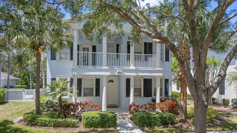 2616 E Community Drive, Jupiter, FL MLS: R11087906