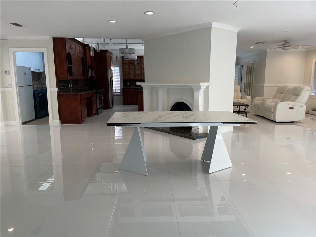Crystal Heights 80-48 B - Residential