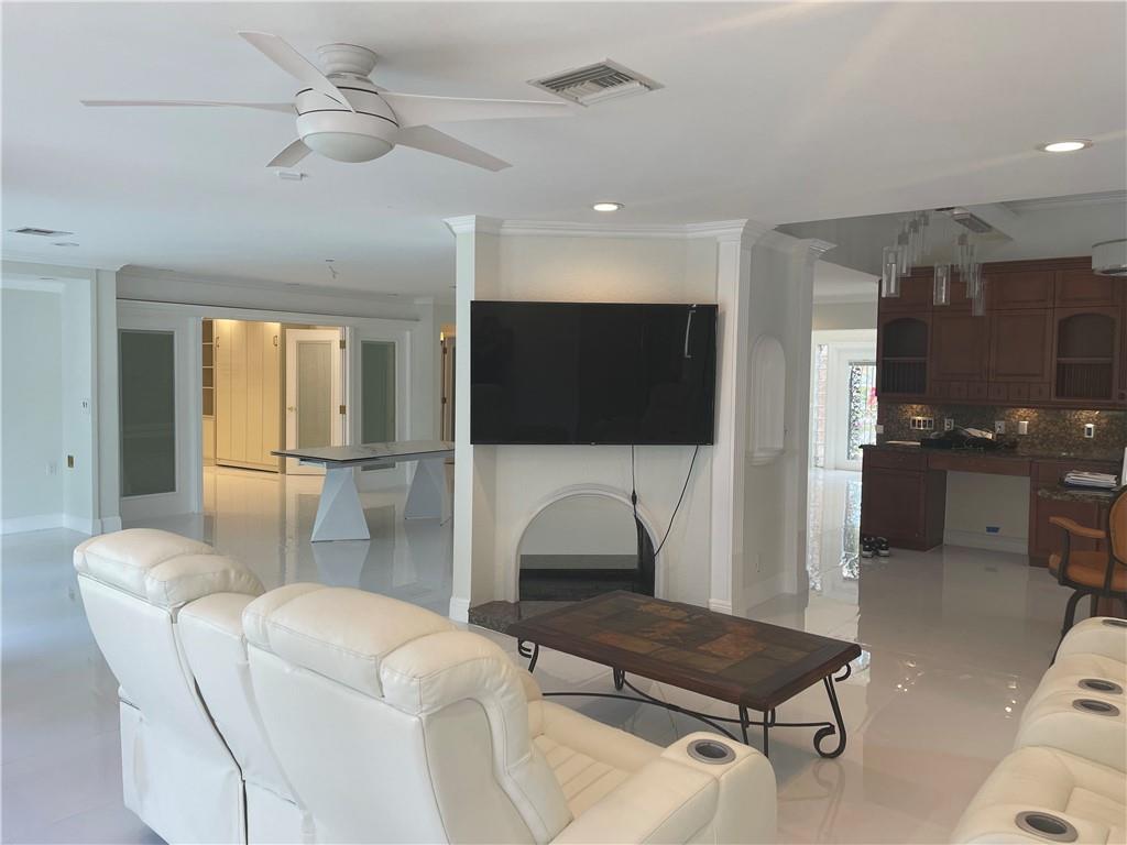 Crystal Heights 80-48 B - Residential