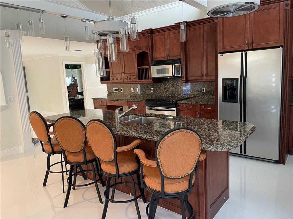 Crystal Heights 80-48 B - Residential