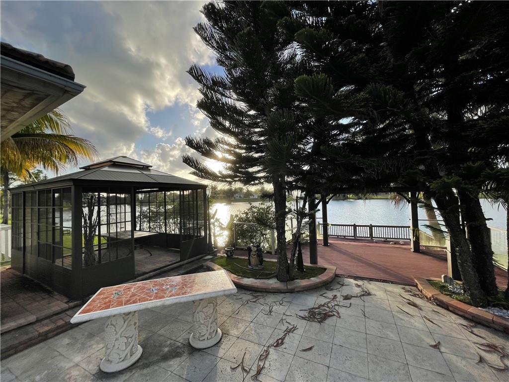 Crystal Heights 80-48 B - Residential