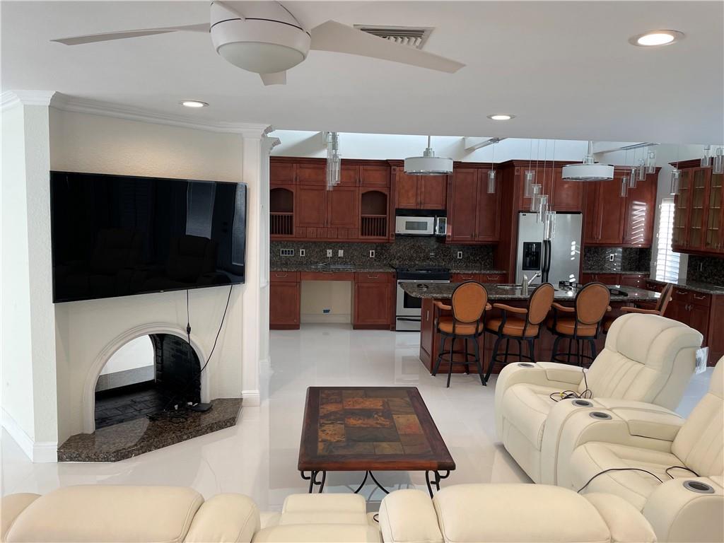 Crystal Heights 80-48 B - Residential