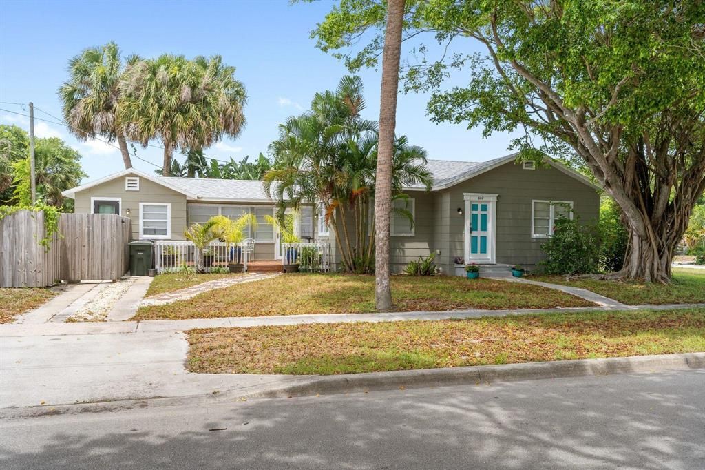 Photo of 602 Wendell Road, Fort Pierce, FL 34950 (MLS # R10721817)