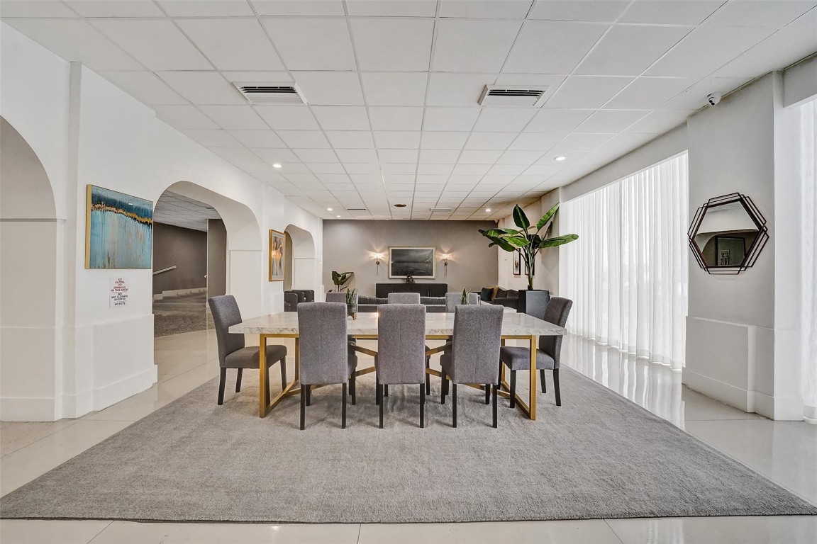 PARKER TOWERS - Residential