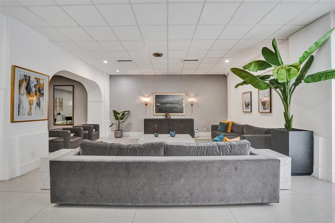 PARKER TOWERS - Residential