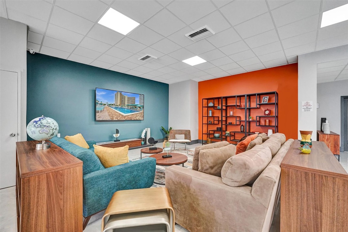 PARKER TOWERS - Residential