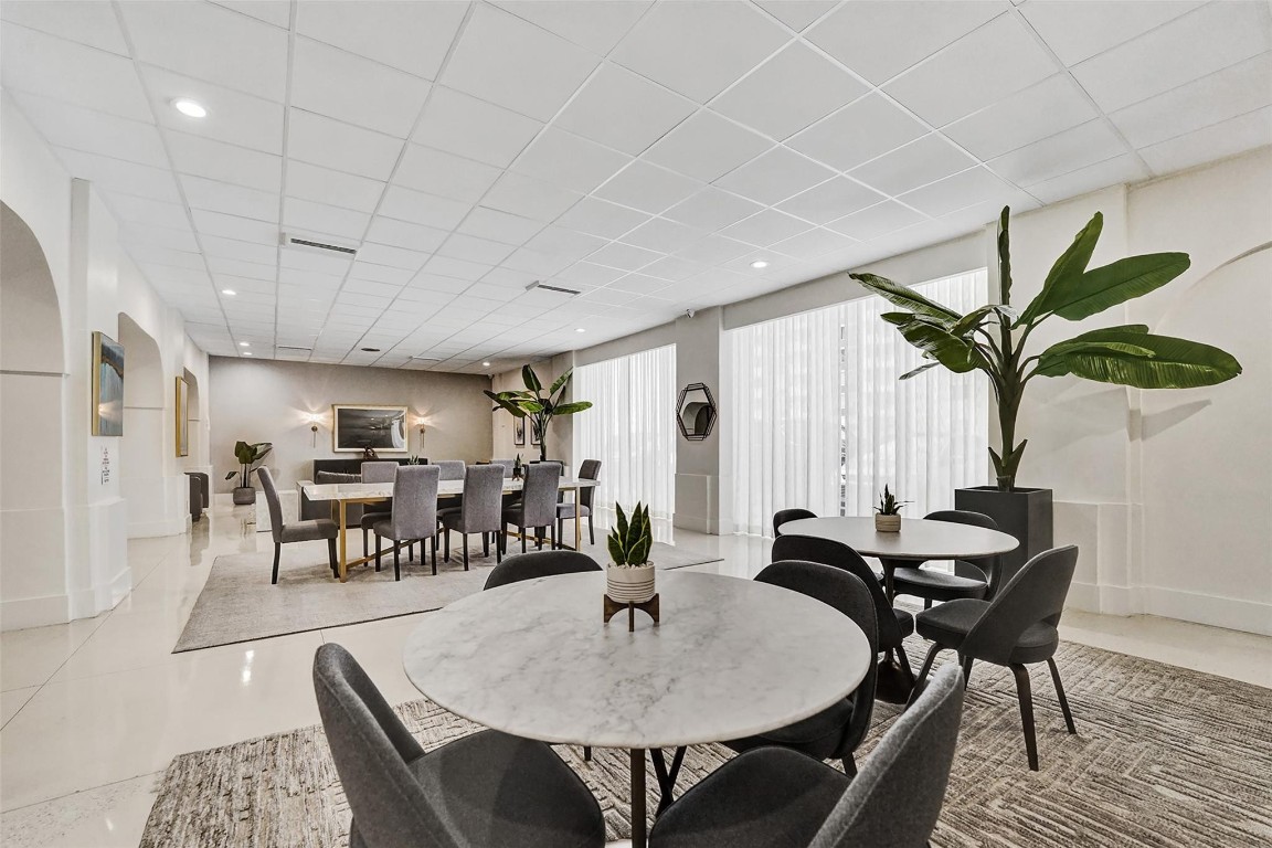 PARKER TOWERS - Residential