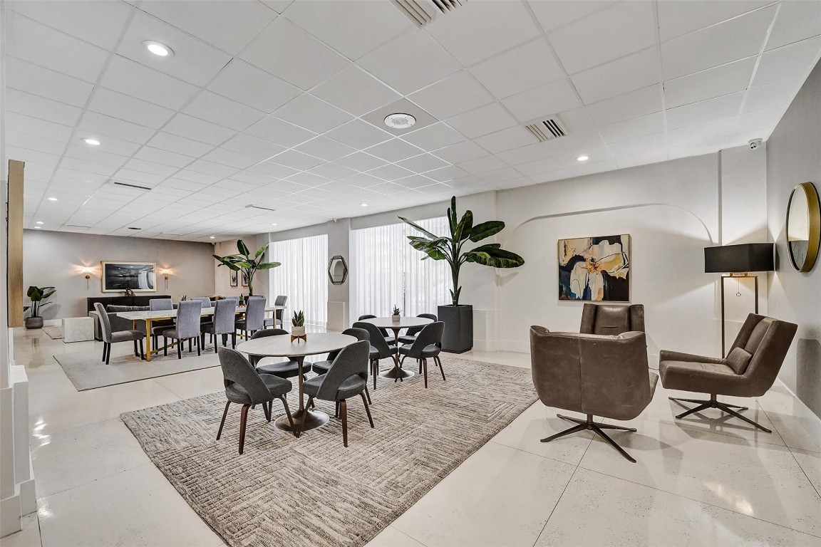 PARKER TOWERS - Residential