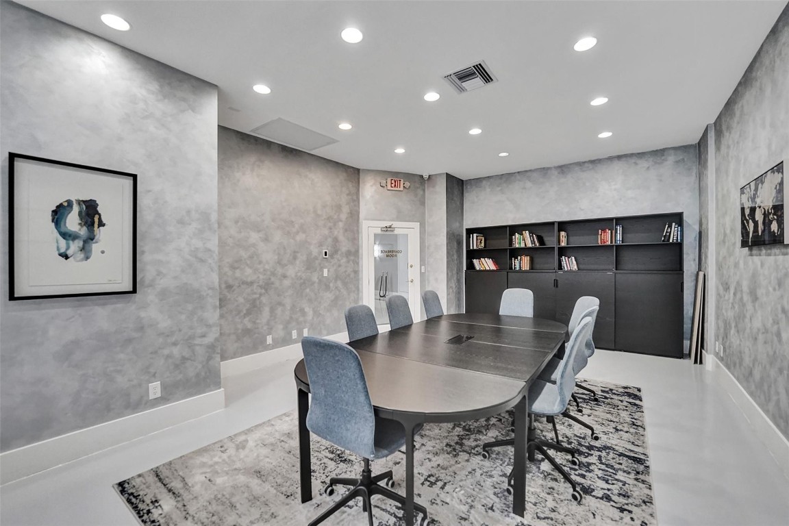 PARKER TOWERS - Residential