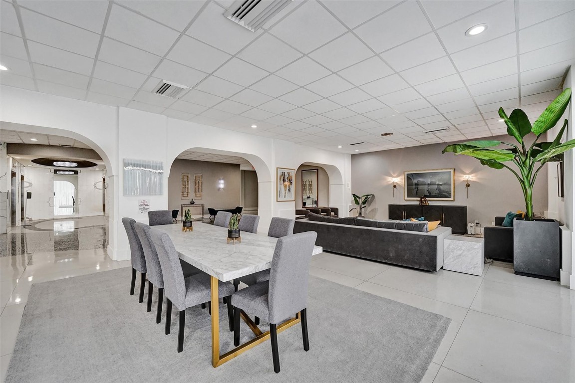 PARKER TOWERS - Residential