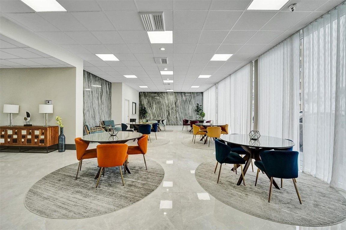 PARKER TOWERS - Residential