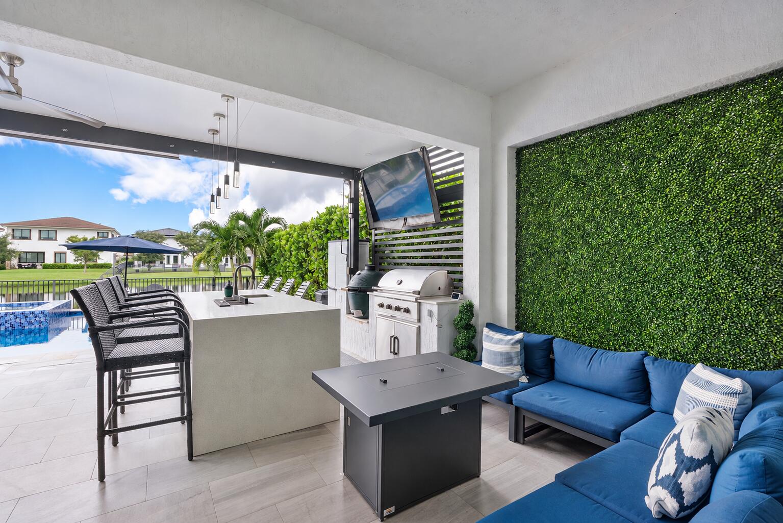 10733 AQUA Court