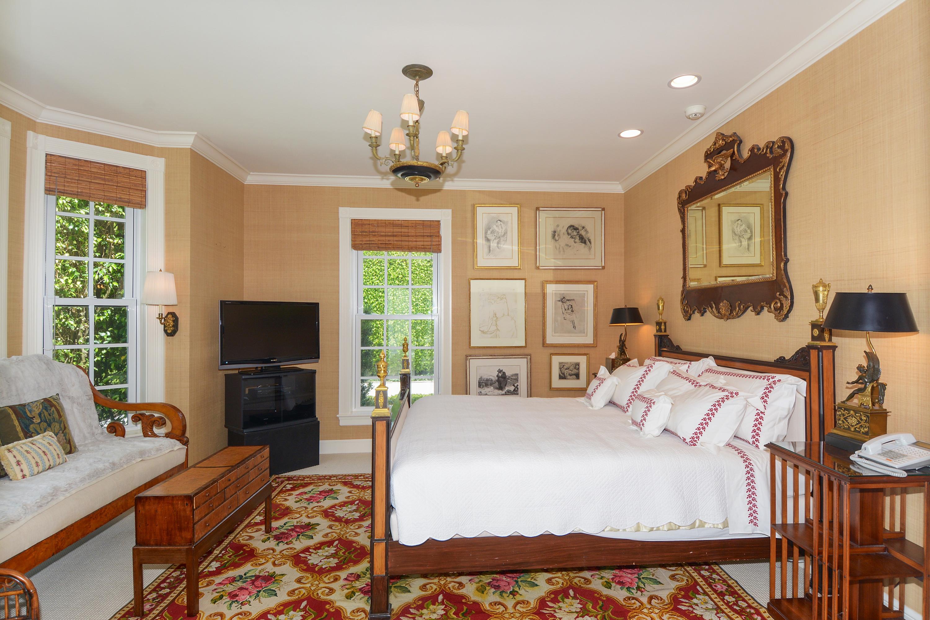 JAMAICA LANE IN - Residential