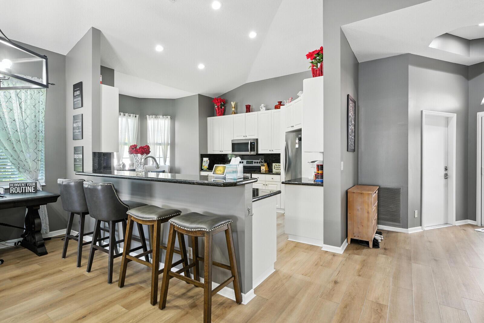 8402 Staniel Cay