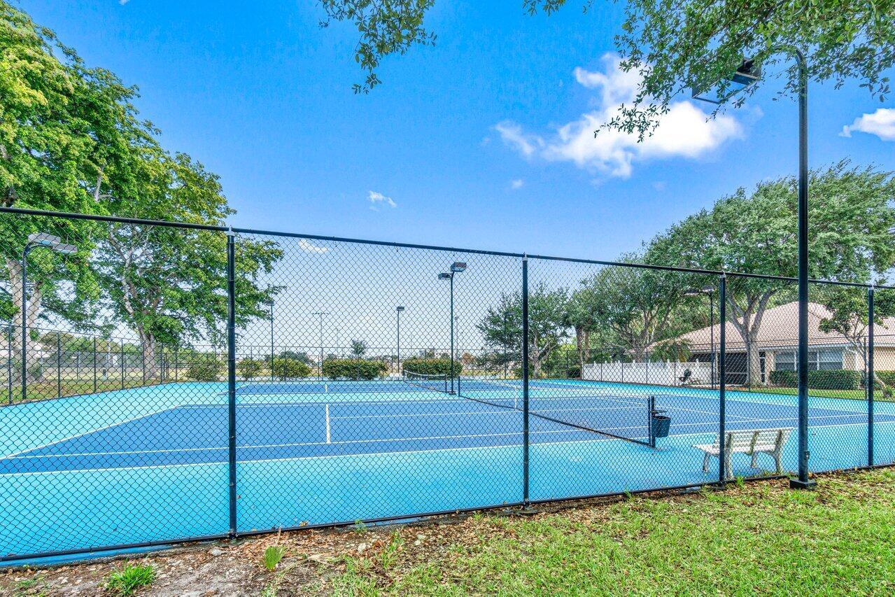 CORAL TRACE - Residential Lease