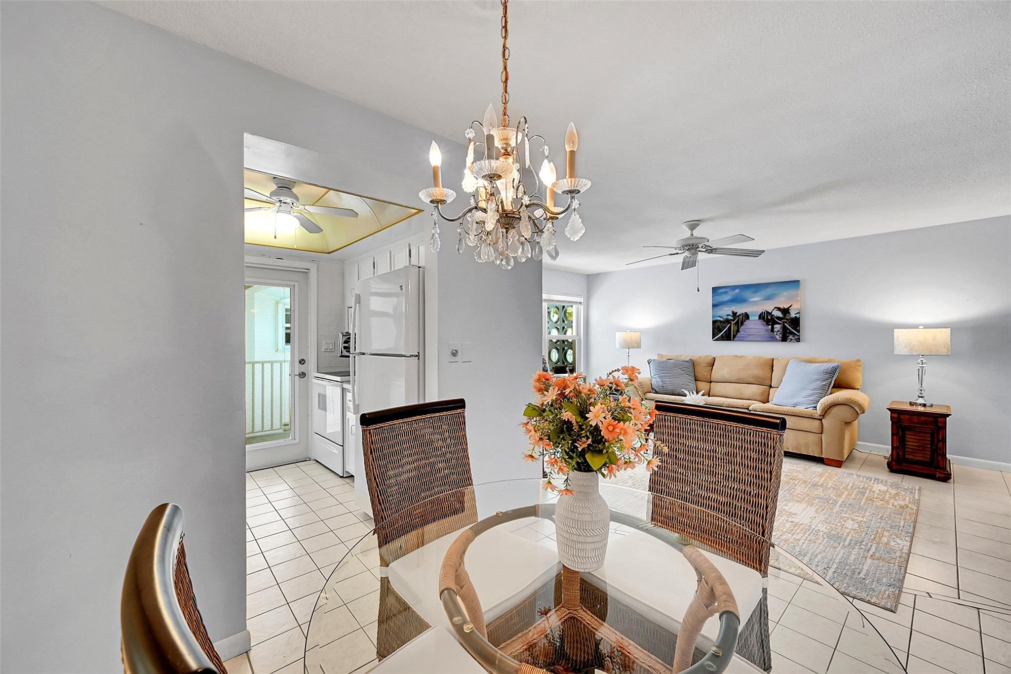 1110 N Riverside Dr 27