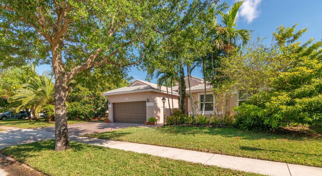 Photo of 12843 NW 18th Court, Pembroke Pines, FL 33028 (MLS # B26020321)
