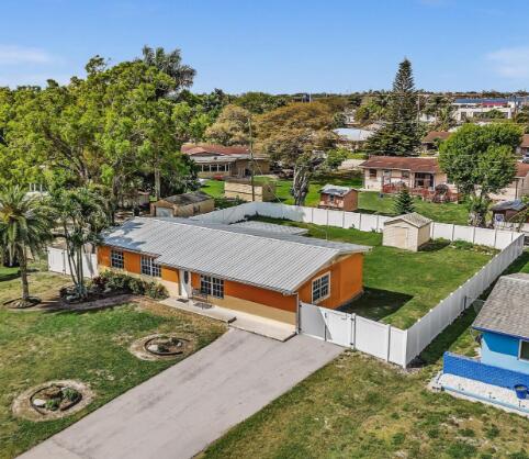 S/D OF 5-44-37, LOT 7 - Residential