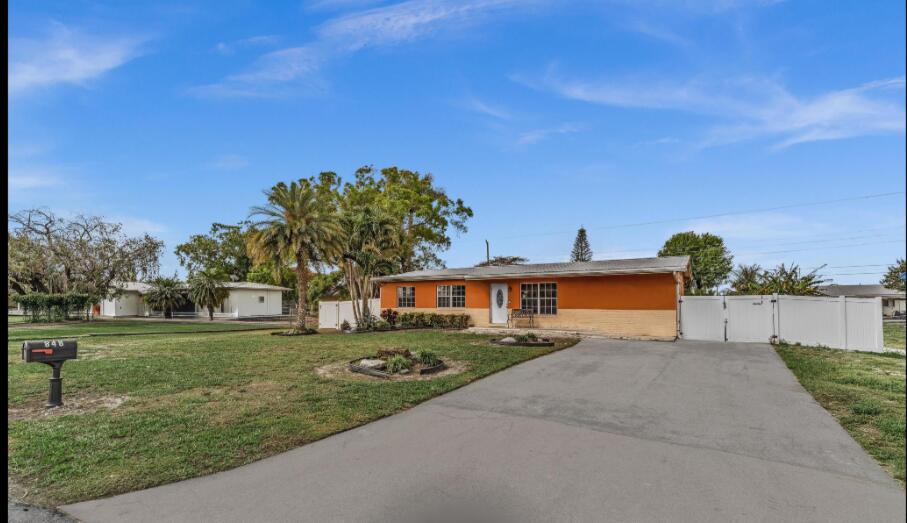 S/D OF 5-44-37, LOT 7 - Residential