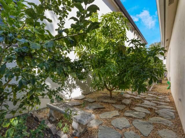 BOYNTON ESTATES 2 - Residential