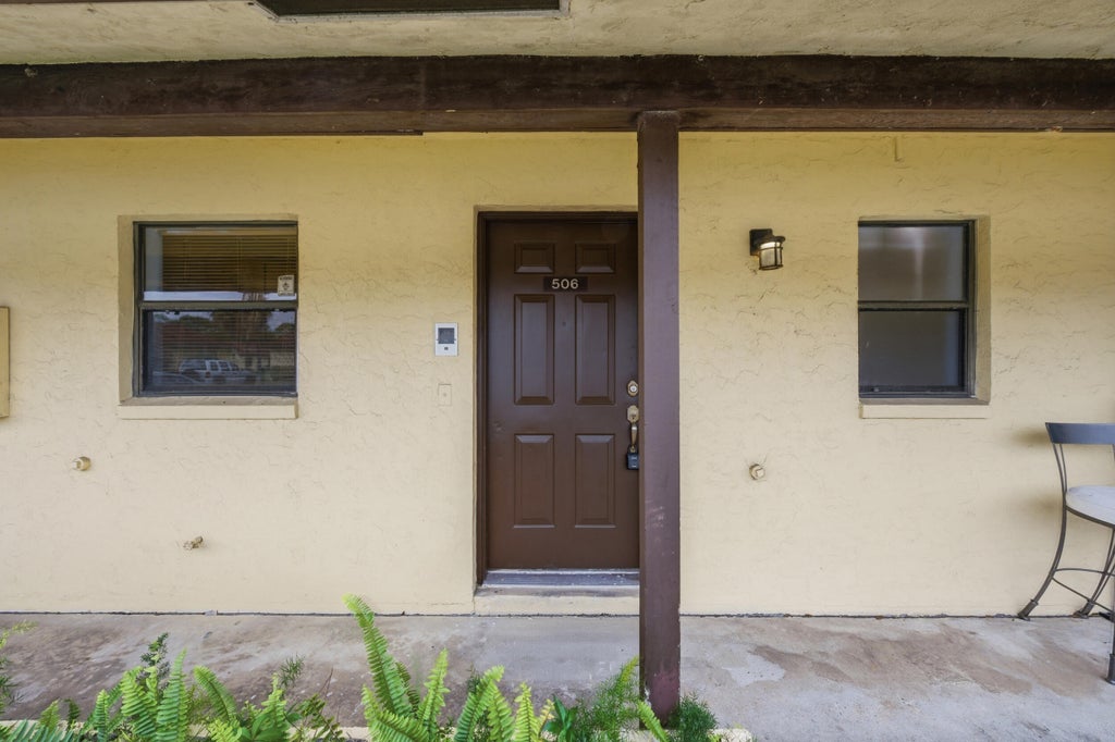 Photo of 506 GLENWOOD Drive, West Palm Beach, FL 33415 (MLS # B26066554)