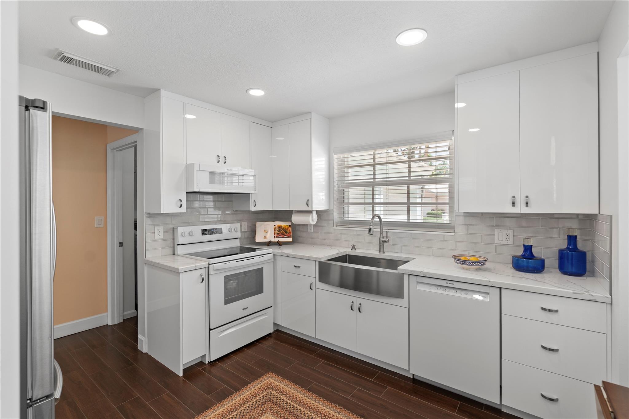 15218 Wilshire Cir