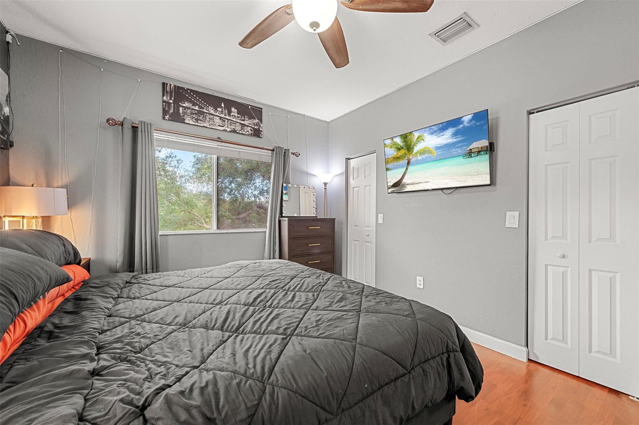 Lyons Indust Park 71-1 B - Residential Lease