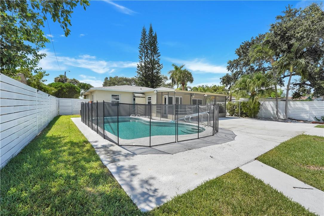 TAFT VILLAS - Residential Lease