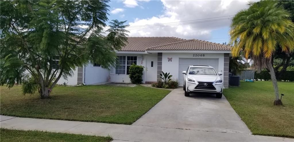 Photo of 22068 Greenwich Ct, Boca Raton, FL 33428 (MLS # F10306856)