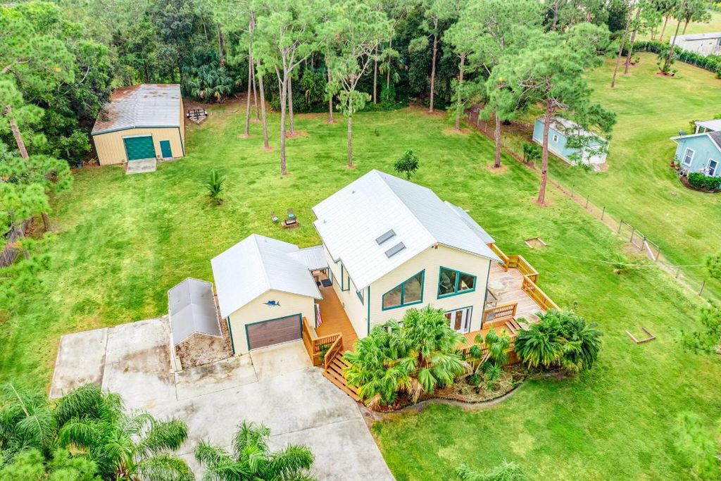 Photo of 10236 154th Road N, Jupiter, FL 33478 (MLS # R11044428)