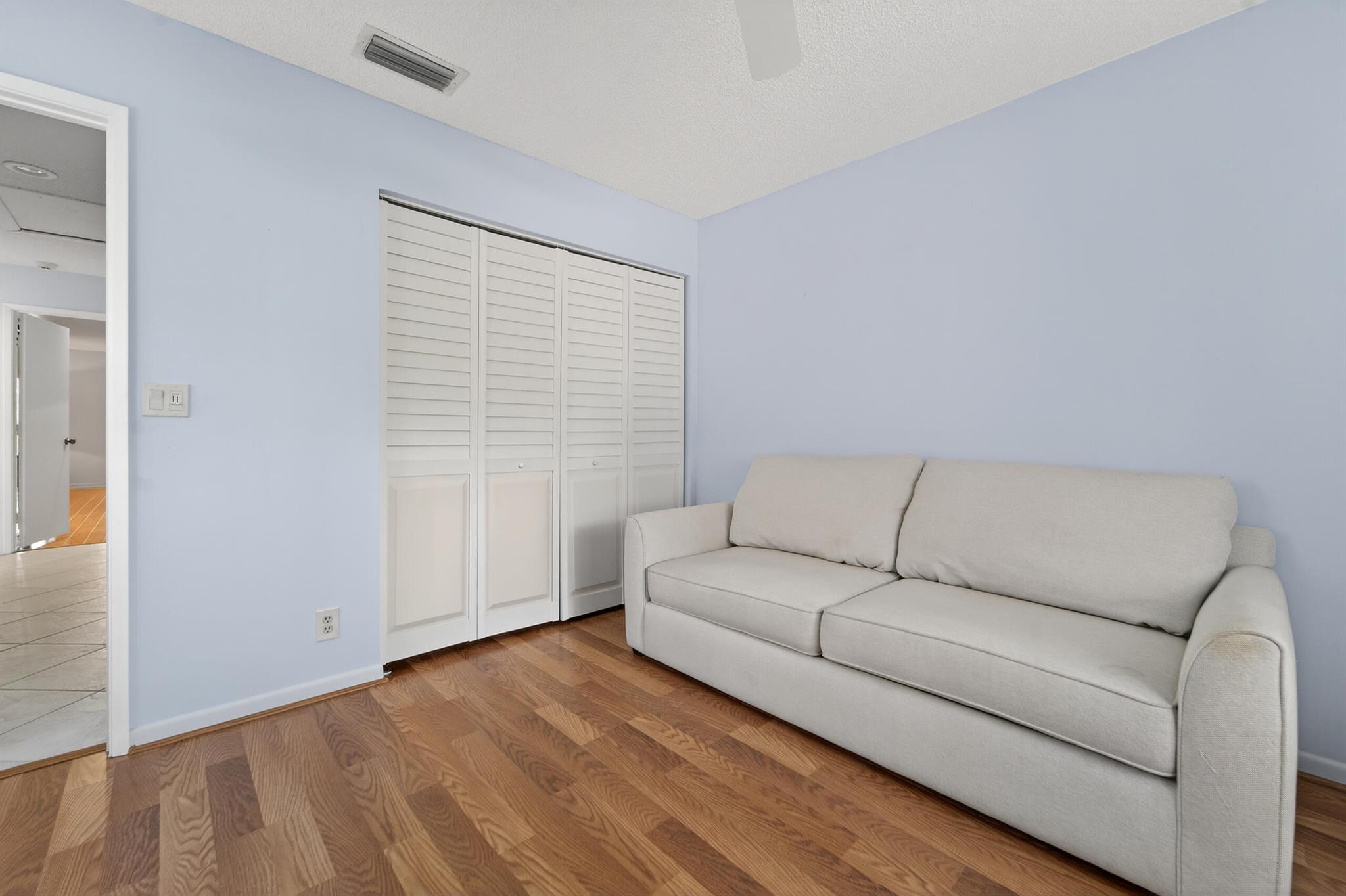 HUNTINGTON POINTE - Residential Lease