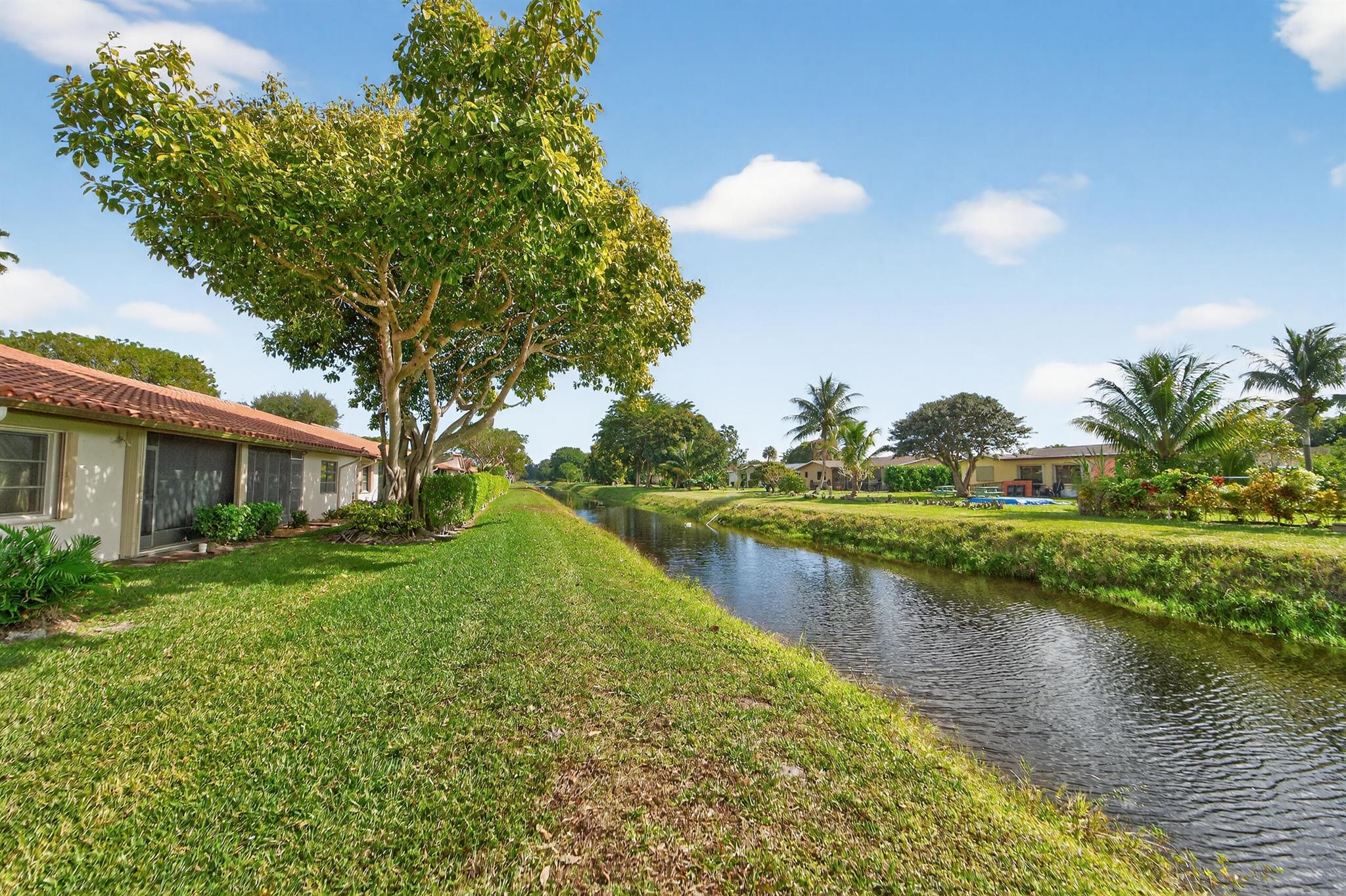 HUNTINGTON POINTE - Residential Lease