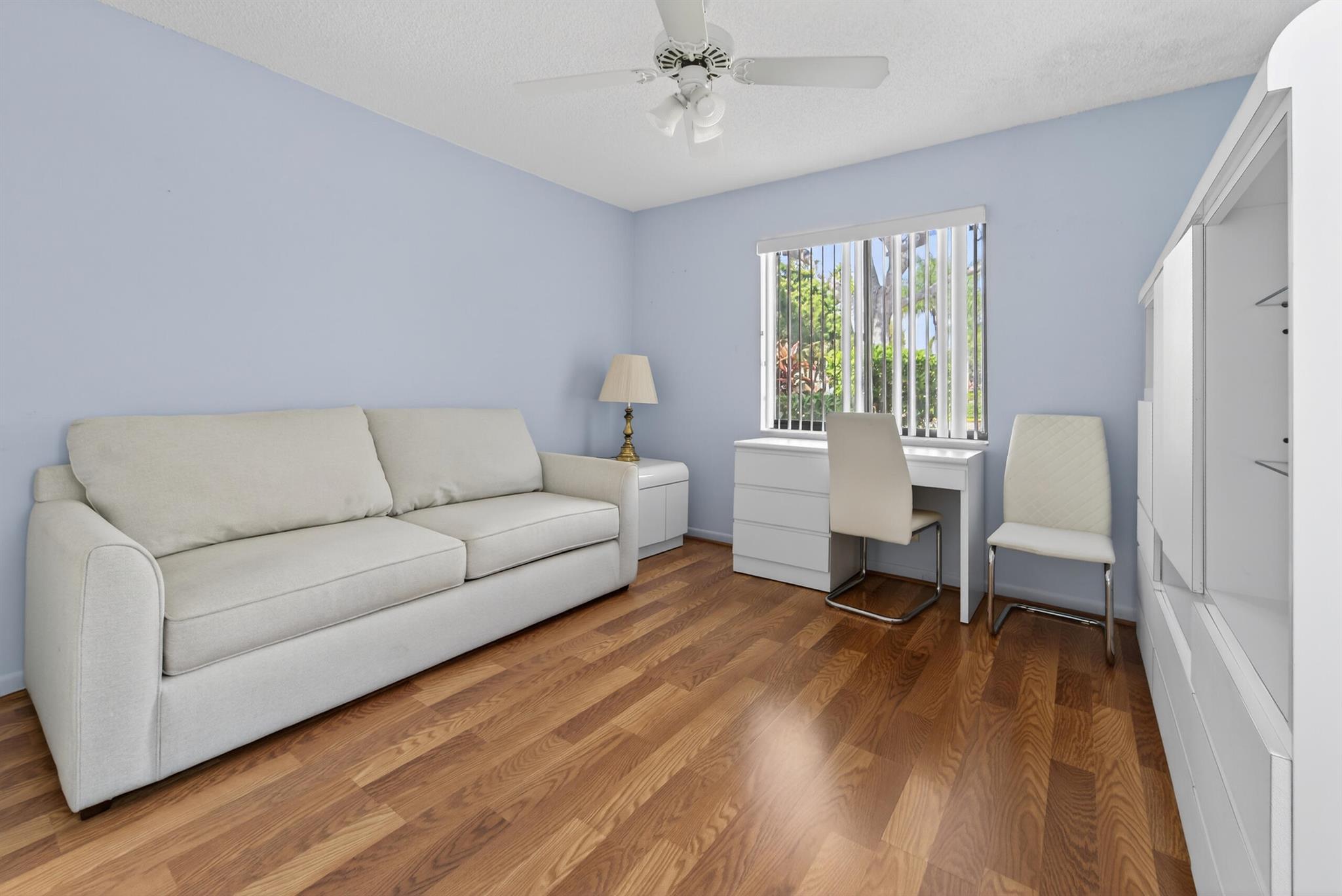 HUNTINGTON POINTE - Residential Lease